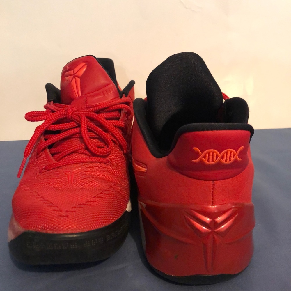 Like new Nike Kobe Bryant shoes